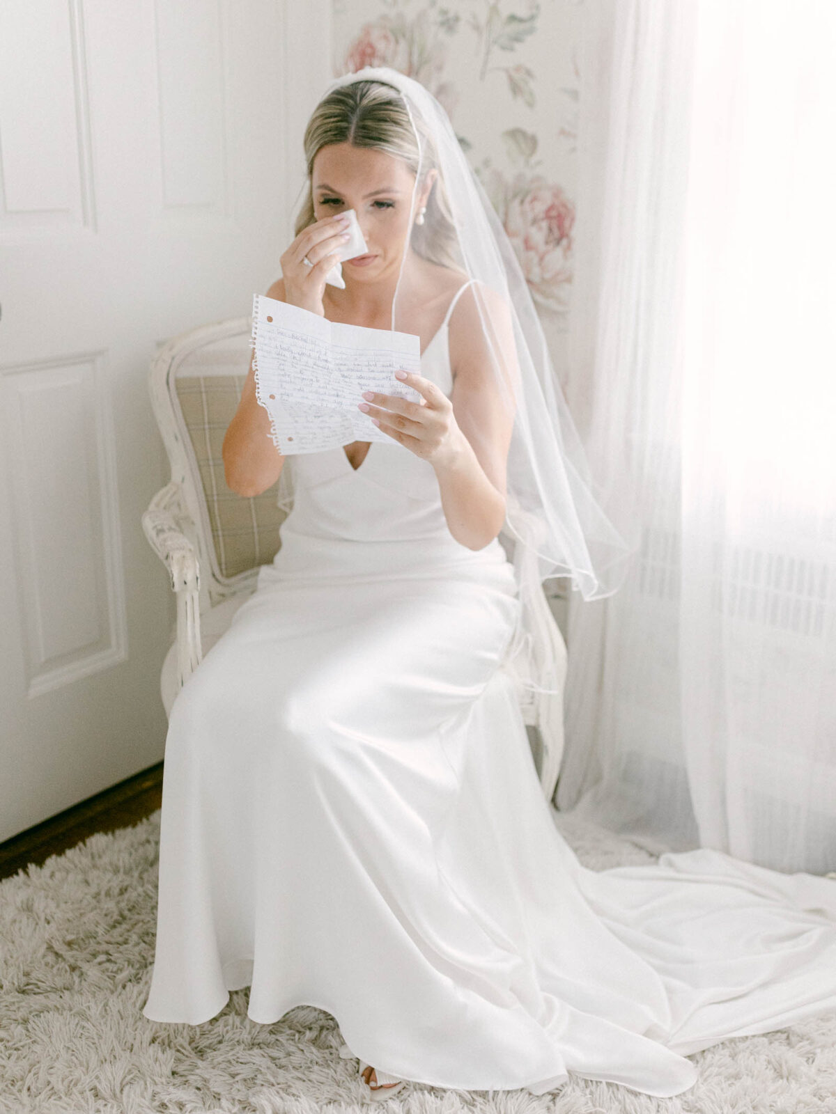 Bride reading letter from the groom
